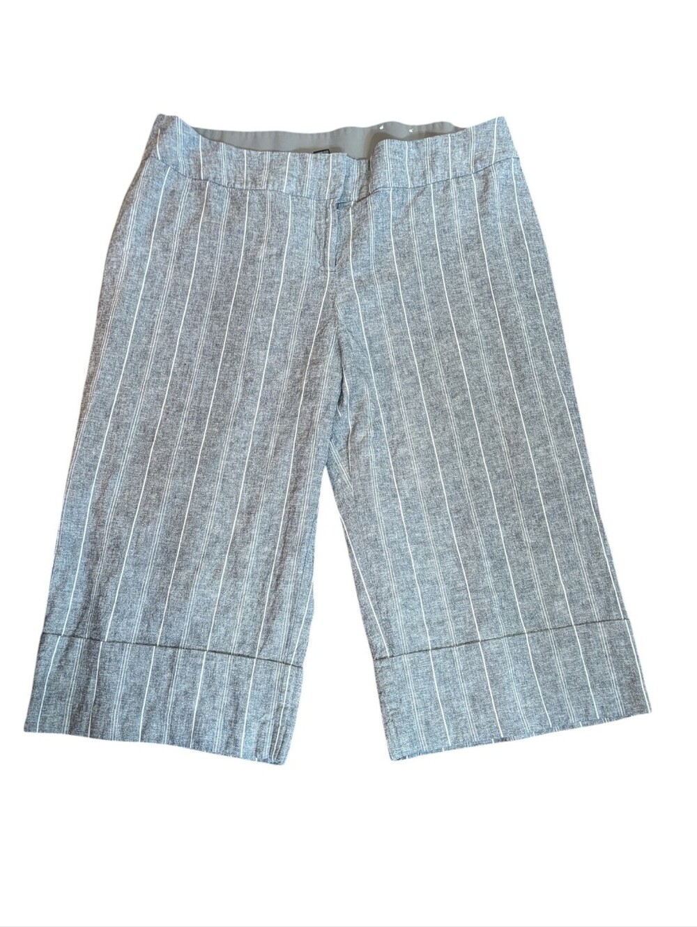 Lane Bryant Linen Blend Pinstripe Wide Leg Crop Pants Size 22 | Vacation Resort - Picture 2 of 6